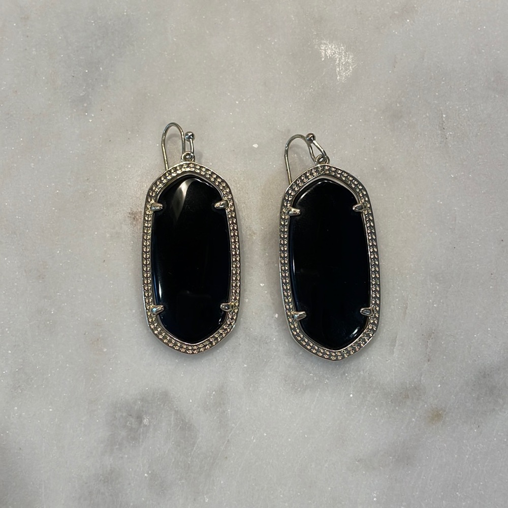 Kendra Scott Elle Gold Drop Earrings in Black Opaque